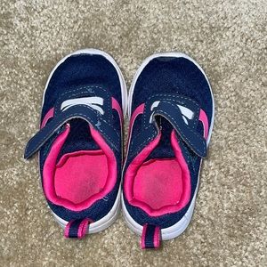 Little girls shoes size 4 t slightly worn